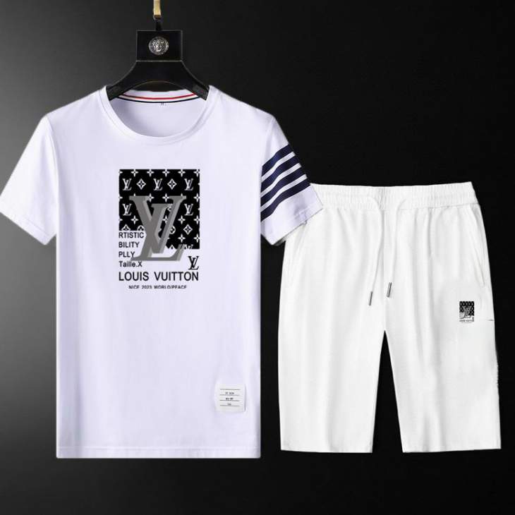 Picture of LV Shirt Pant Suits _SKULVM-3XL12yn30422764